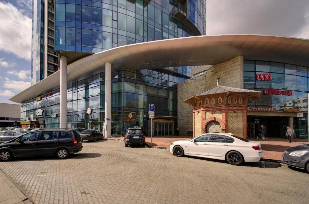 Helios Luxury Apartment In Vilnius Skyscraper ภายนอก รูปภาพ