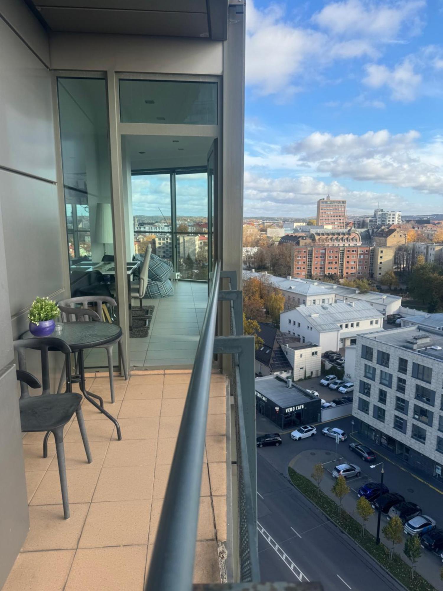 Helios Luxury Apartment In Vilnius Skyscraper ภายนอก รูปภาพ